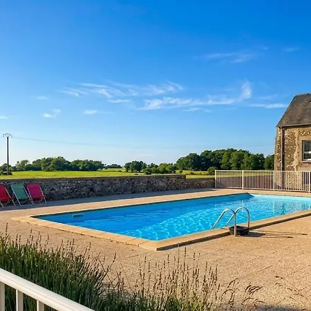 Maison Familiale Avec Piscine Montmartin-sur-Mer
